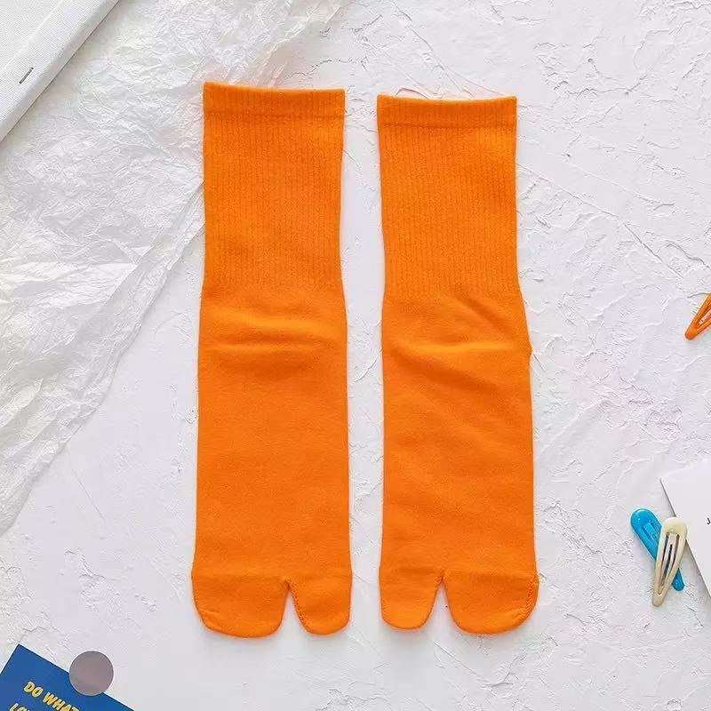 Bonbonfarbene, mittelhohe Tabi – Toe Sock Split Bewertung und Preis